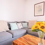 Crossing Keys, Two Bedrooms, 페하구도