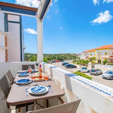 Crossing Keys, Two Bedrooms, * Ferragudo (Faro)