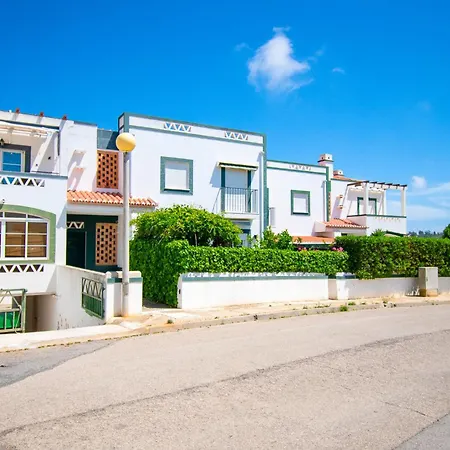 Apartment Crossing Keys, Two Bedrooms, *