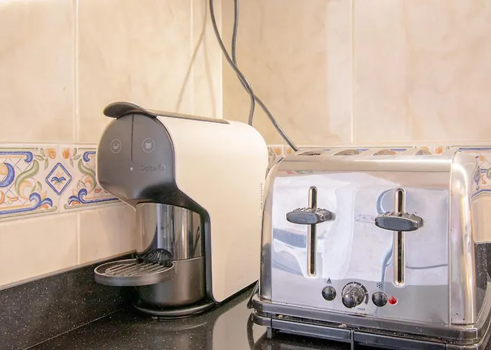 Апартаменты Crossing Keys, Two Bedrooms, Феррагуду