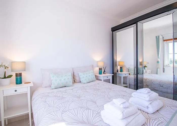 Crossing Keys, Two Bedrooms, Апартаменты Феррагуду
