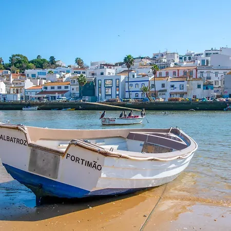 Crossing Keys, Two Bedrooms, 公寓 费拉古多