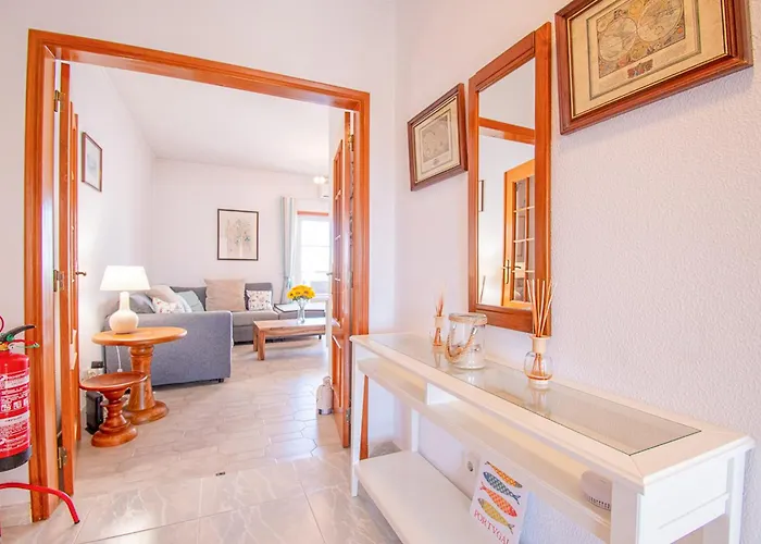 Crossing Keys, Two Bedrooms, Apartment *